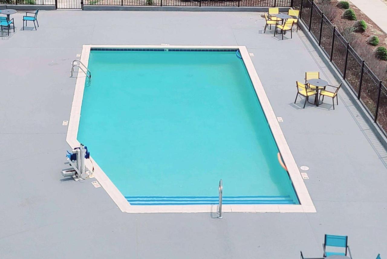 Ocean Reef Suites Kill Devil Hills Bagian luar foto