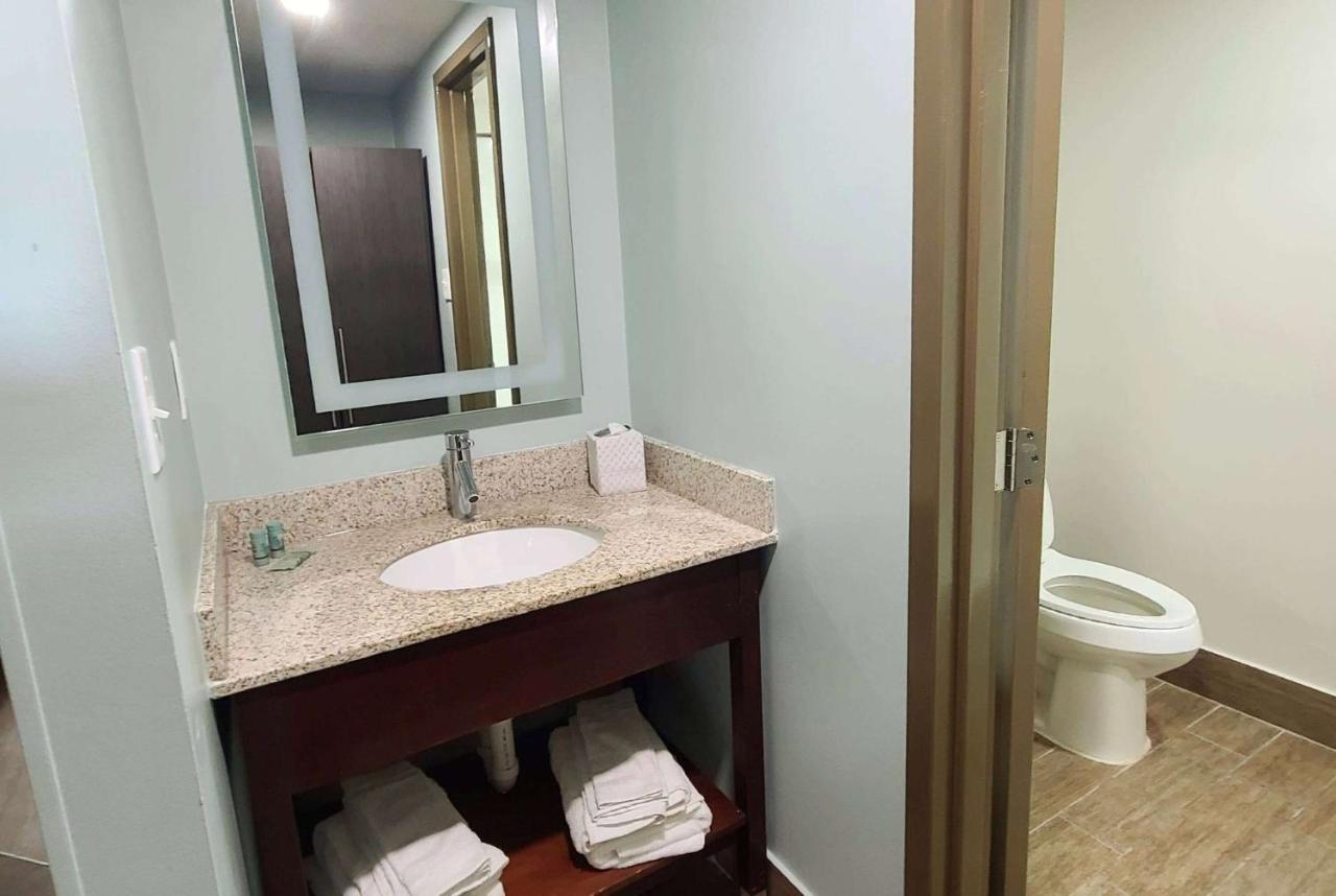 Ocean Reef Suites Kill Devil Hills Bagian luar foto